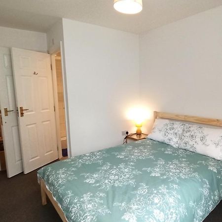 Bright, Chilled Ensuite Db Room In A Shared Flat! London Exterior foto