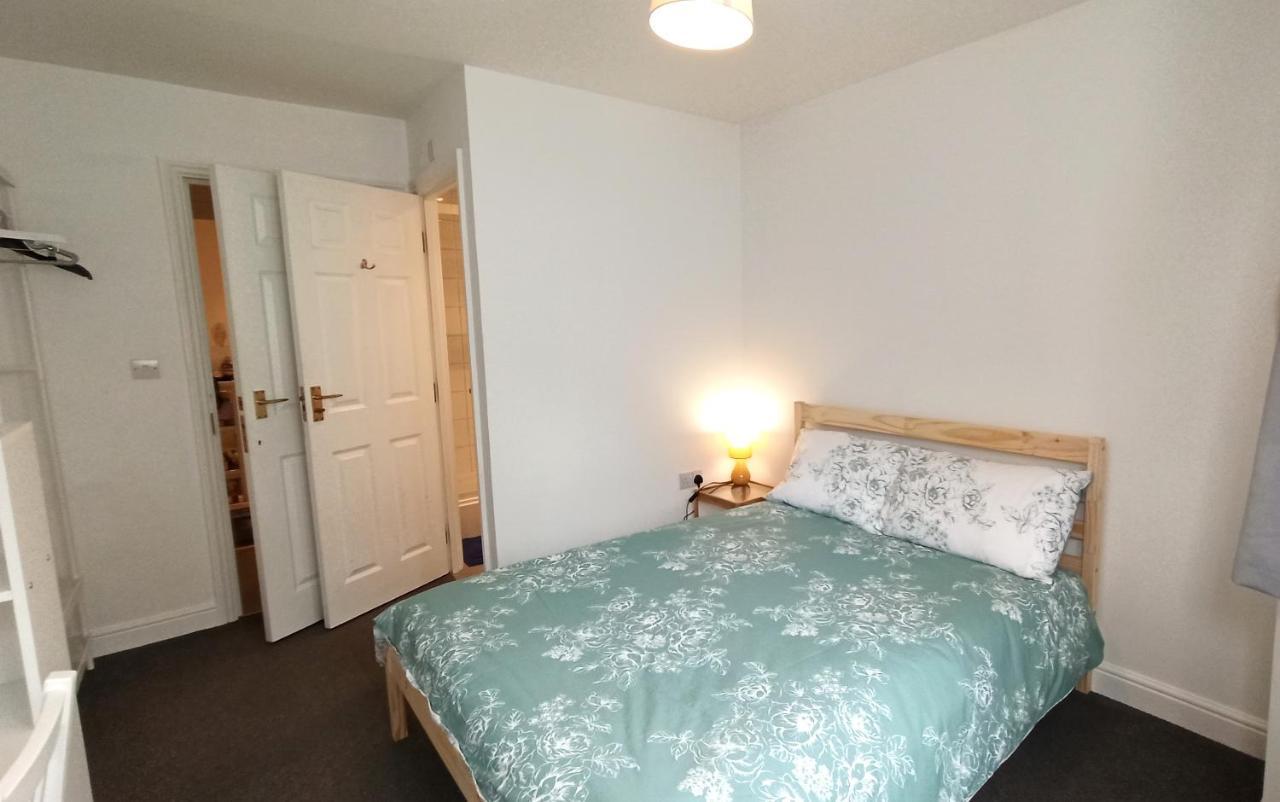 Bright, Chilled Ensuite Db Room In A Shared Flat! London Exterior foto