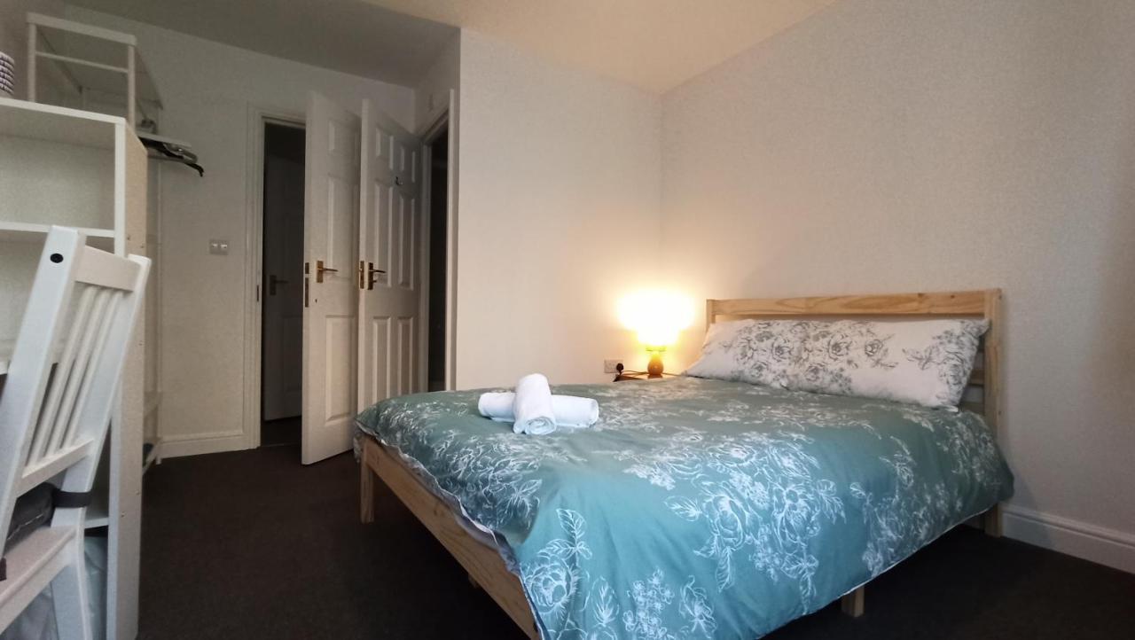 Bright, Chilled Ensuite Db Room In A Shared Flat! London Exterior foto