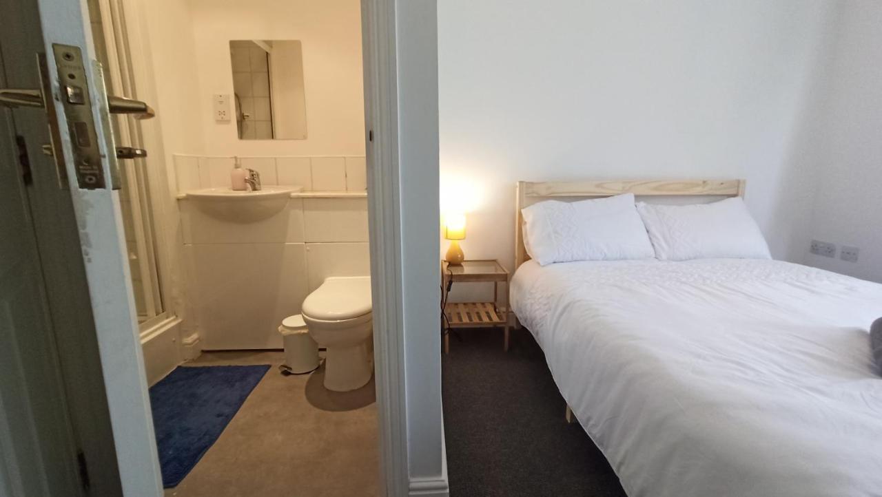 Bright, Chilled Ensuite Db Room In A Shared Flat! London Exterior foto