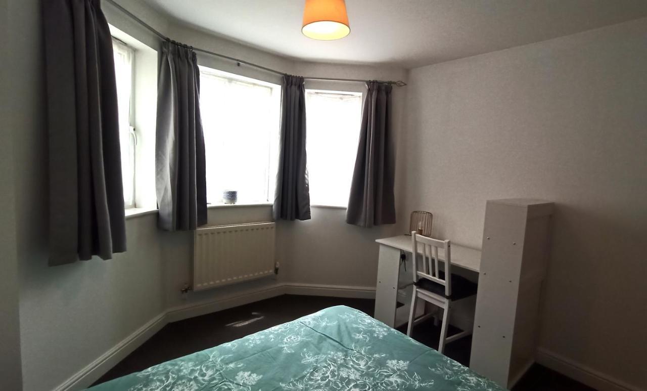 Bright, Chilled Ensuite Db Room In A Shared Flat! London Exterior foto